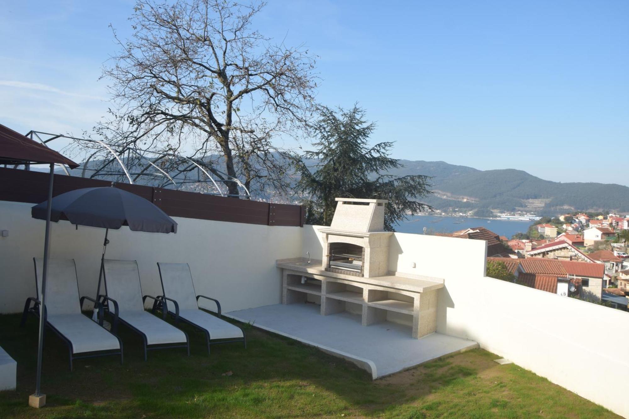 Casa En Chapela, Con Vistas A La Ria De Vigo Villa Bagian luar foto